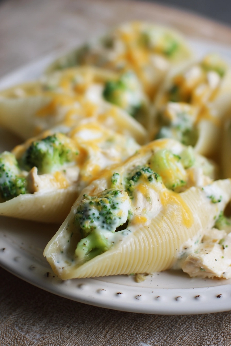 cheesy-chicken-and-broccoli-stuffed-shells-recipe How to make Cheesy Chicken & Broccoli Stuffed Shells