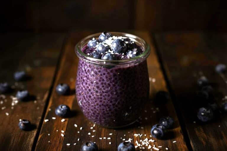 blueberry chia pudding featured 1